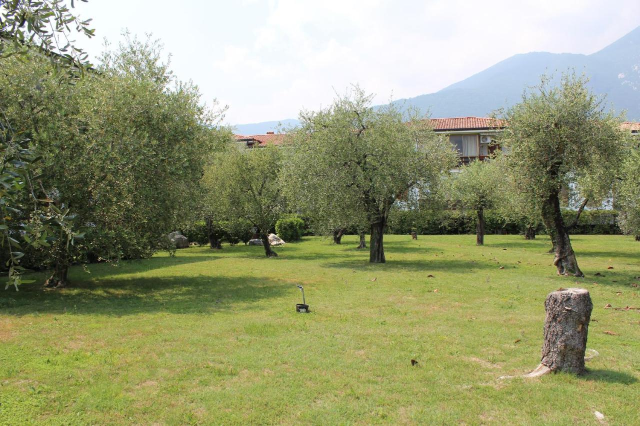 Casa Biancoliva Apartment Toscolano Maderno Luaran gambar
